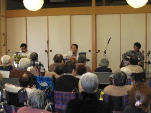 振り付けつきの歌の際には、皆さん手を動かして下さいましたよ！